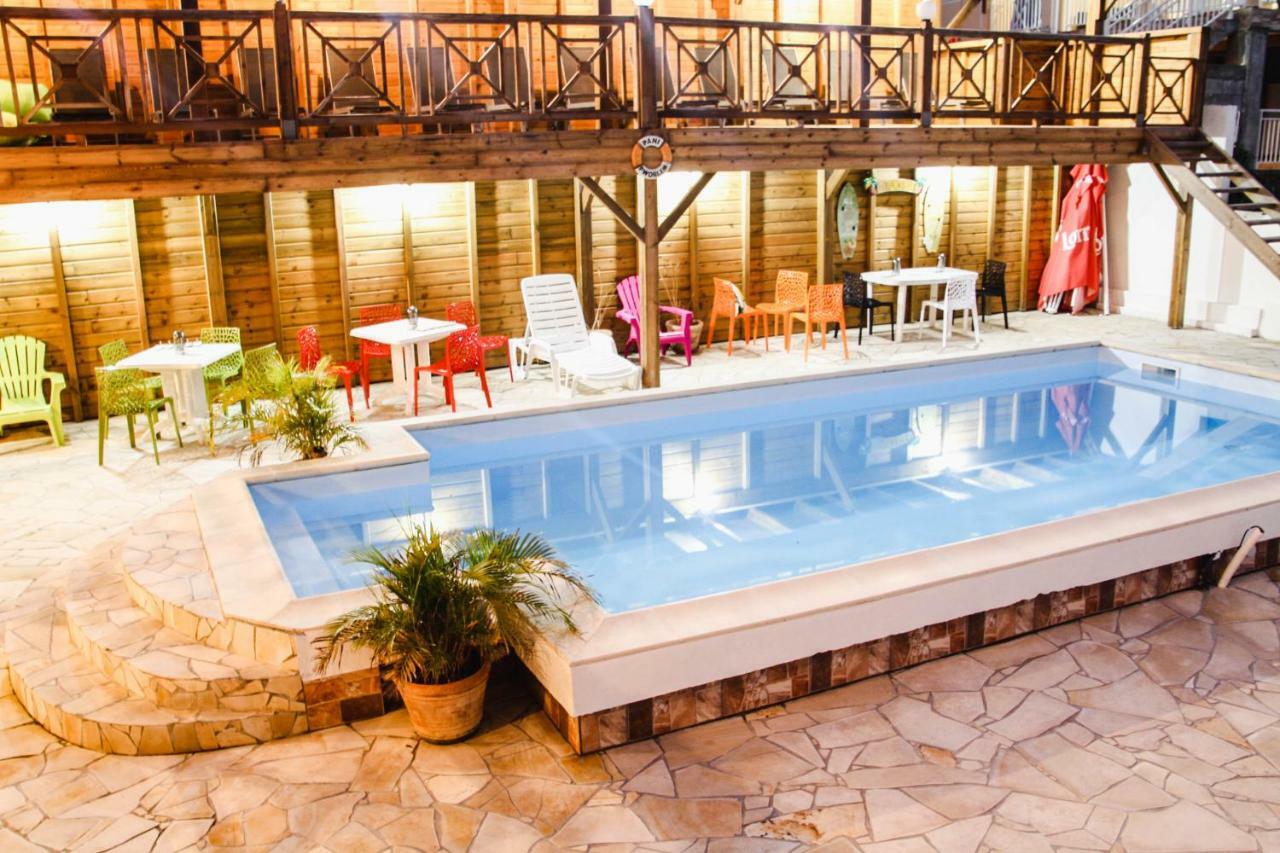 Residence Fruit De La Passion Caliente Sainte-Anne Dış mekan fotoğraf